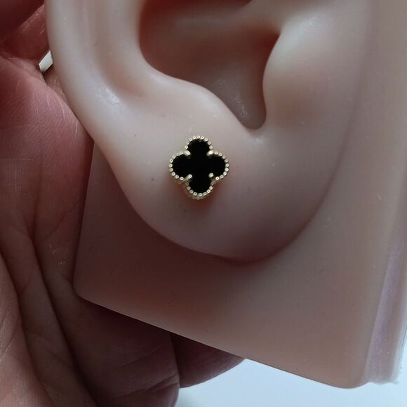 18K Yellow Gold Black Clover Flower Stud Earrings 7mm - Picture 9 of 11
